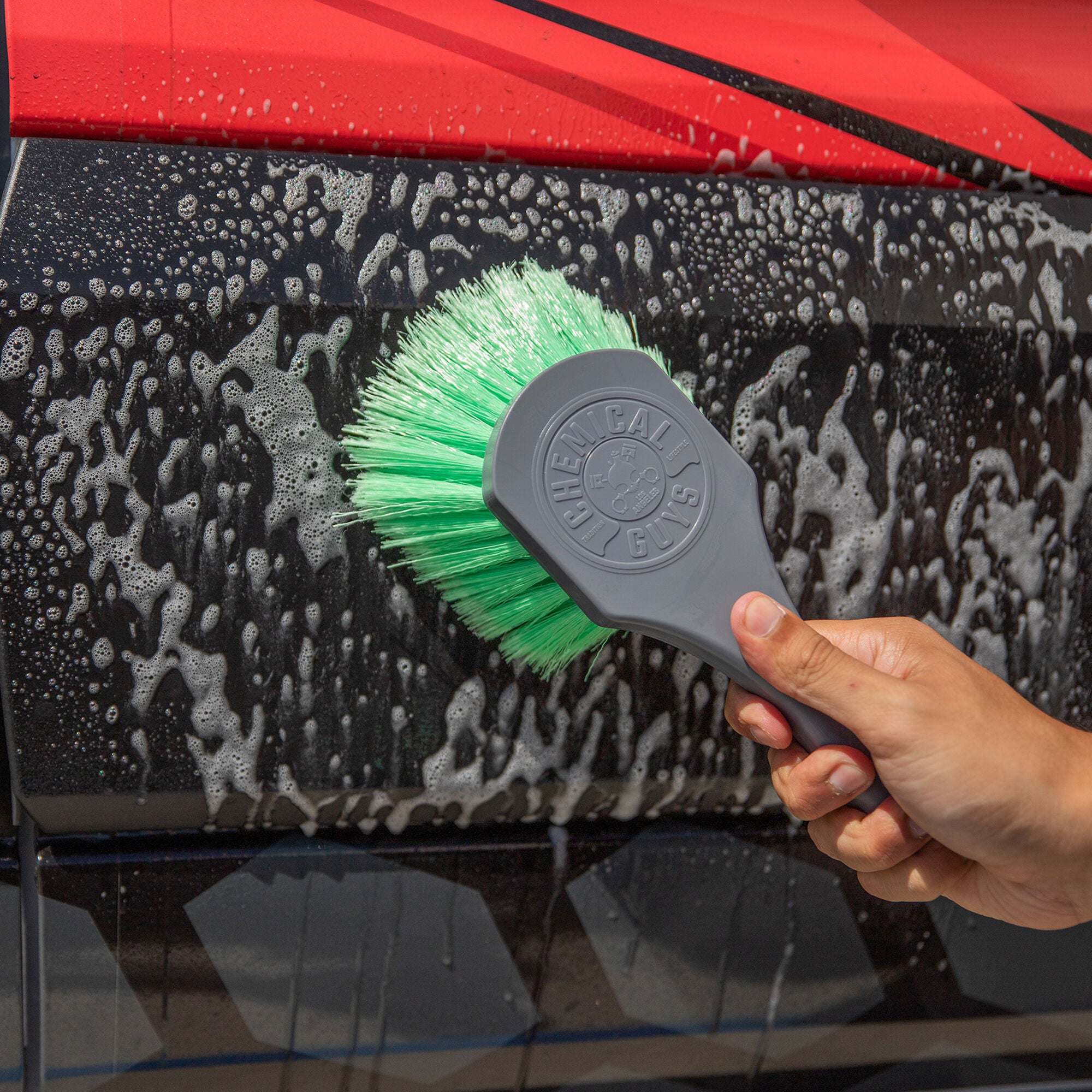 Wheelie All Exterior Surface And Wheel Brush - Image 6