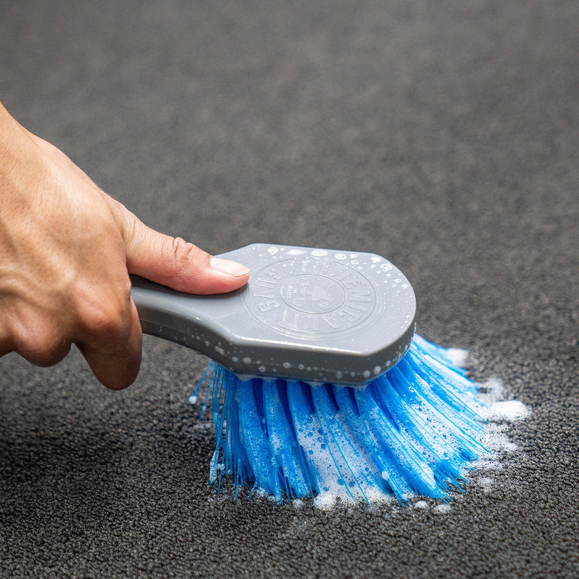 Big Blue Stiffy Heavy Duty Tire Brush - Image 7